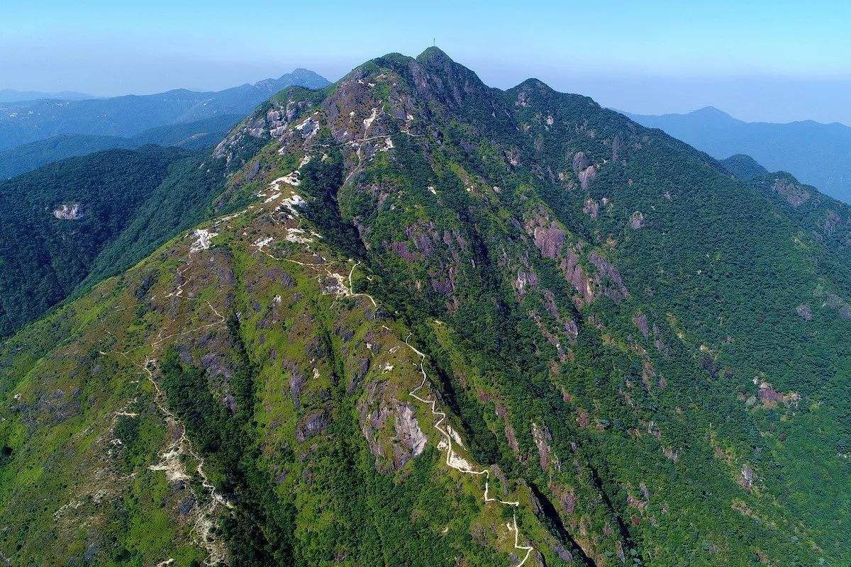 广东最高的山的相关图片